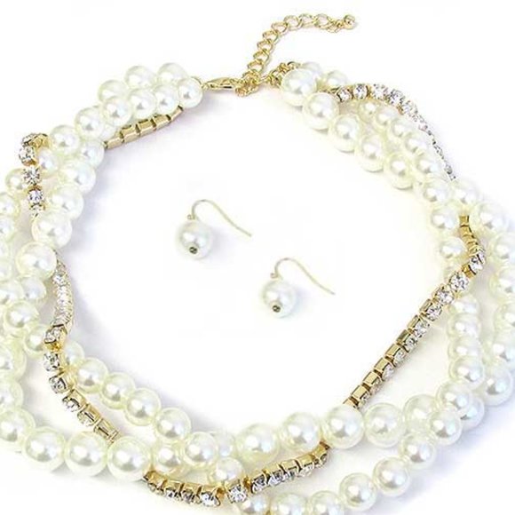 Pearl & Crystal 3 Layer Bee Pendant Necklace Set - Picture 3 of 3